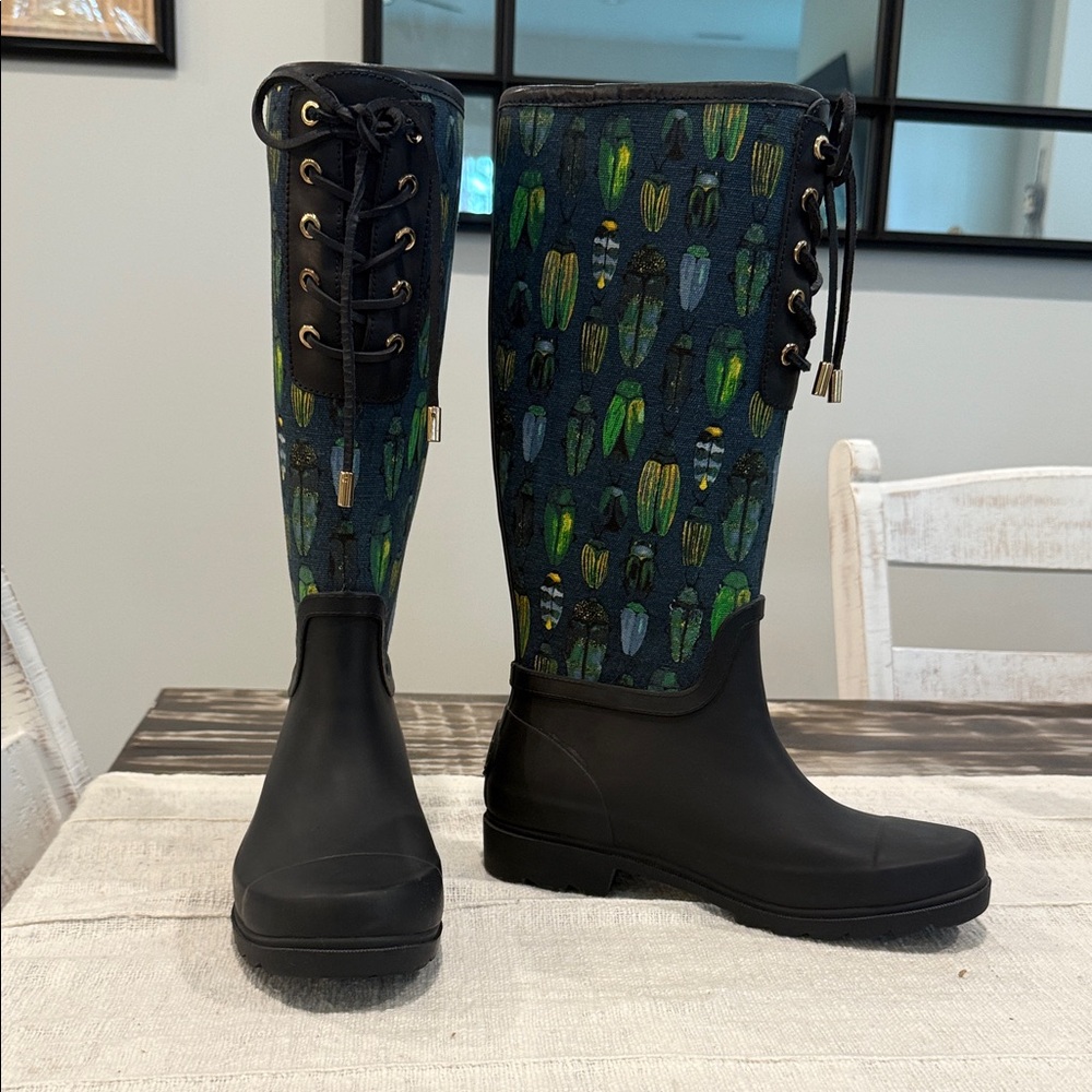 Like new Tory Burch beetle rain boots